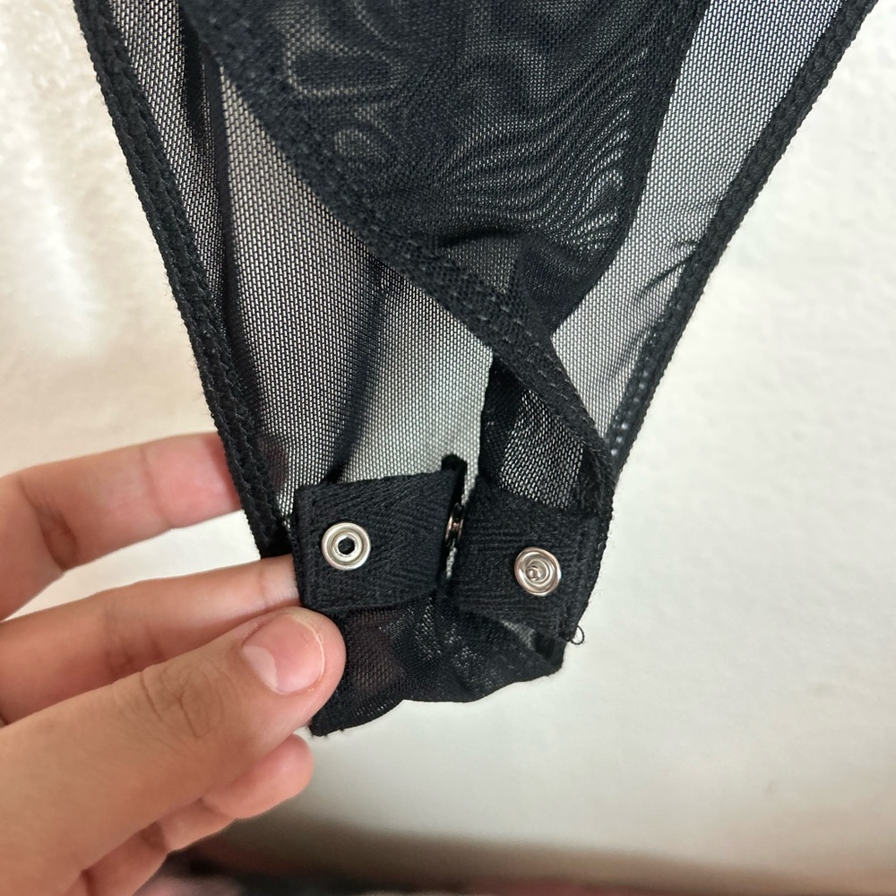 Chic Black Sheer Bodysuit with Gold Details - Picture 4 of 5